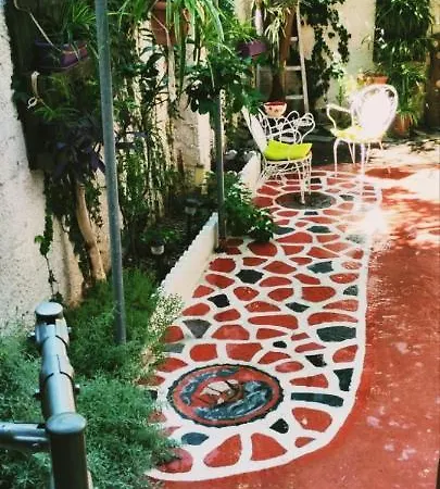 Kadmos Lägenhetshotell