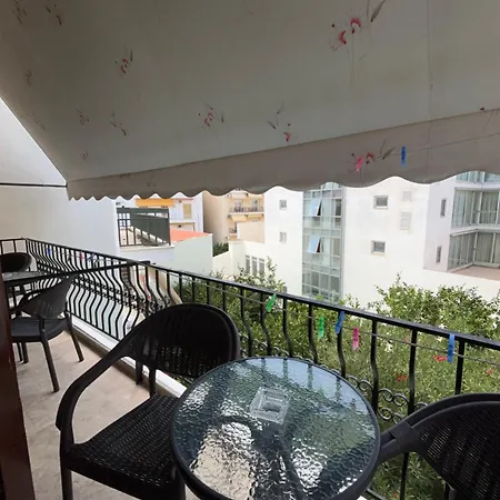 Kadmos Lägenhetshotell 3*