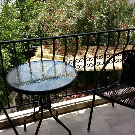 Kadmos Lägenhetshotell