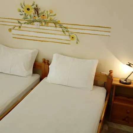 Lägenhetshotell Kadmos 3*