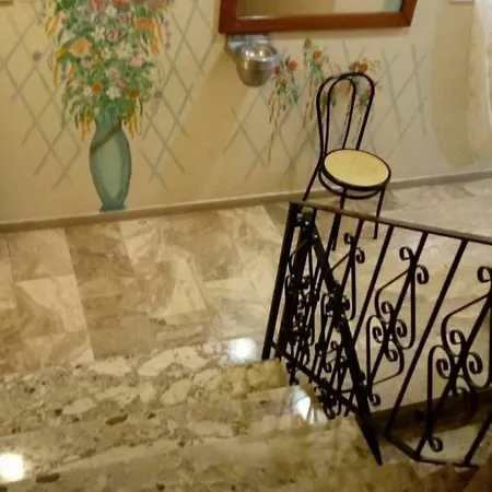 Lägenhetshotell Kadmos 3*